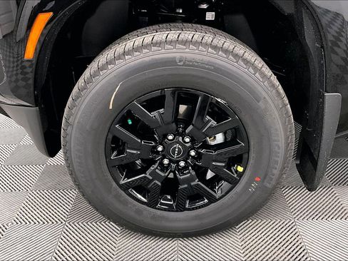 New 2026 Nissan Frontier SV w/ SV Convenience Package AWD/4WD image 12