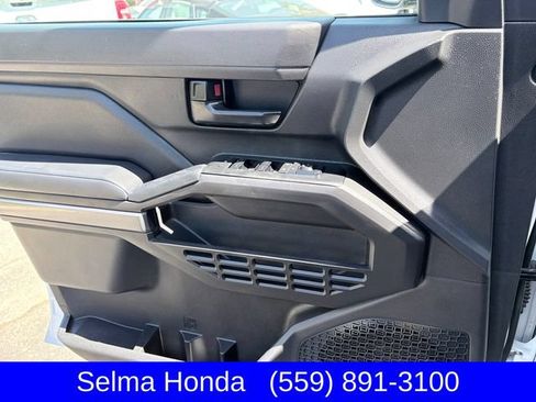 Used 2024 Toyota Tacoma SR5 AWD/4WD image 11