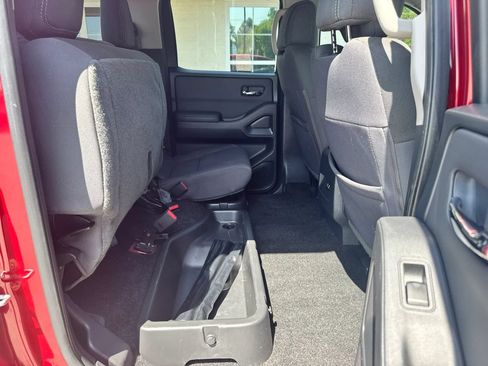 Used 2022 Nissan Frontier SV AWD/4WD image 27