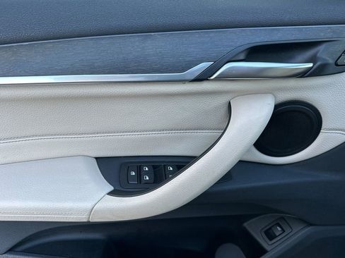 Used 2018 BMW X1 xDrive28i w/ Premium Package image 10