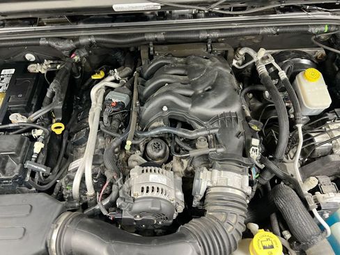 Used 2018 Jeep Wrangler Unlimited Sport S AWD/4WD image 22