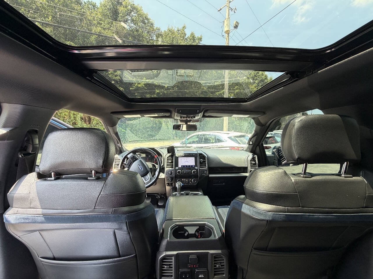 Used 2019 Ford F150 Raptor w/ Equipment Group 802A Luxury AWD/4WD image 17
