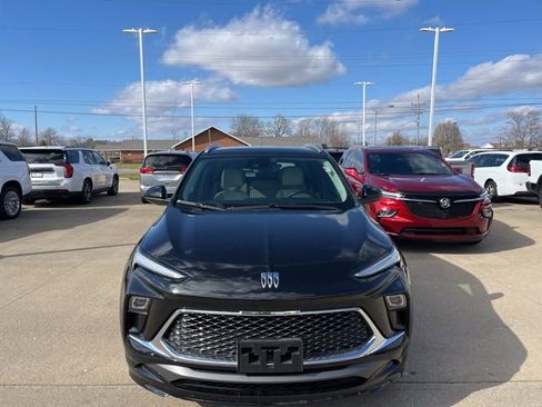 Used 2024 Buick Encore GX Avenir w/ Avenir Convenience Package FWD image 2