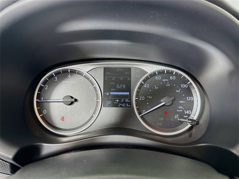 Certified 2025 Nissan Kicks Play S image 17