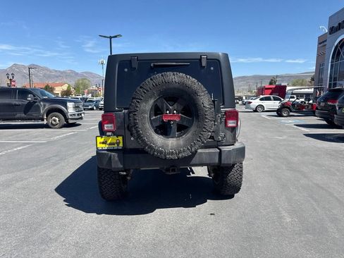 Used 2017 Jeep Wrangler Unlimited Sport w/ Quick Order Package 24S AWD/4WD image 5