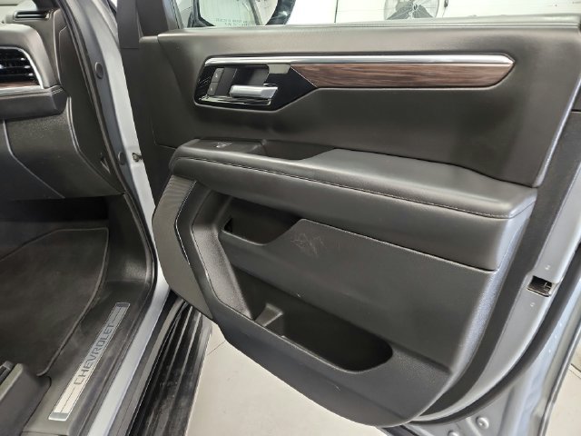 Used 2025 Chevrolet Tahoe LT AWD/4WD image 27
