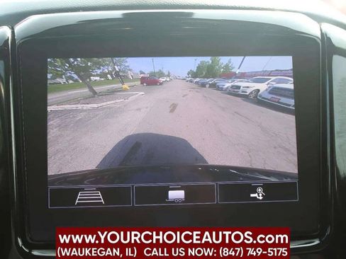 Used 2020 Chevrolet Traverse LT w/ Driver Confidence II Package AWD/4WD image 25