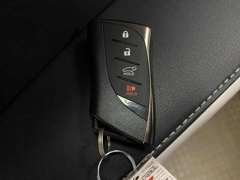 New 2026 Lexus TX 500h AWD image 34