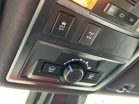 Used 2019 Toyota Tacoma TRD Off-Road image 23