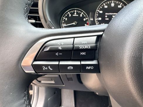 Used 2024 MAZDA MAZDA3 s image 32