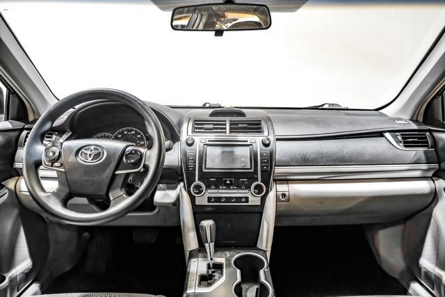 Used 2012 Toyota Camry LE FWD image 16