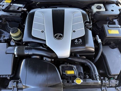 Used 2004 Lexus SC 430 Convertible RWD image 30