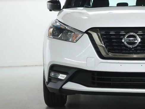 Used 2019 Nissan Kicks SR FWD image 7