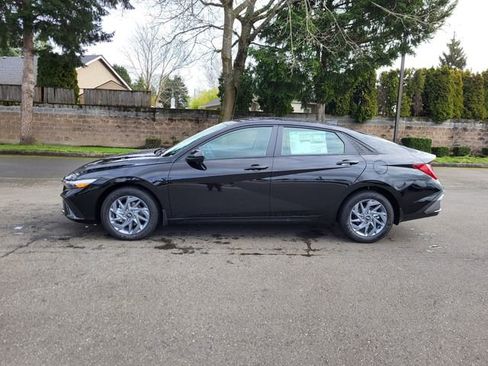 New 2026 Hyundai Elantra Blue image 2
