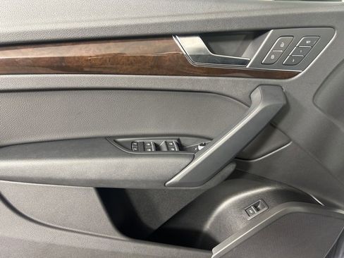 Used 2019 Audi Q5 2.0T Premium w/ Convenience Package image 10