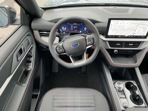 New 2026 Ford Explorer ST-Line w/ ST-Line Street Pack image 10