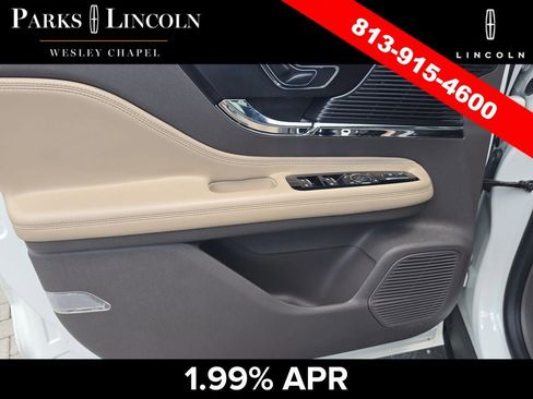 Used 2022 Lincoln Corsair FWD w/ Premium Package image 16