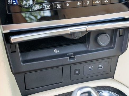 Used 2023 INFINITI QX80 Sensory w/ All-Season Package AWD/4WD image 30