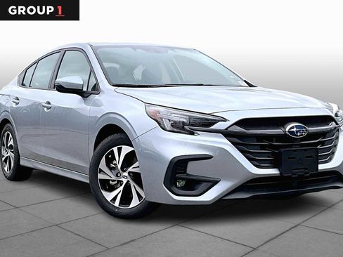 Used 2025 Subaru Legacy Premium AWD/4WD image 2