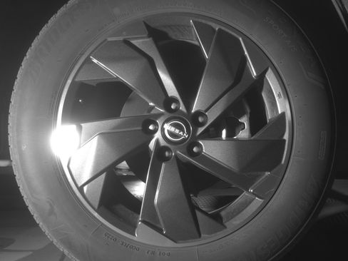 Used 2025 Nissan Rogue SV AWD/4WD image 13