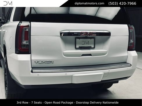 Used 2018 GMC Yukon Denali w/ Open Road Package AWD/4WD image 16