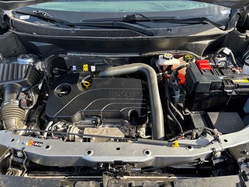 Used 2025 Chevrolet Equinox LT FWD image 32
