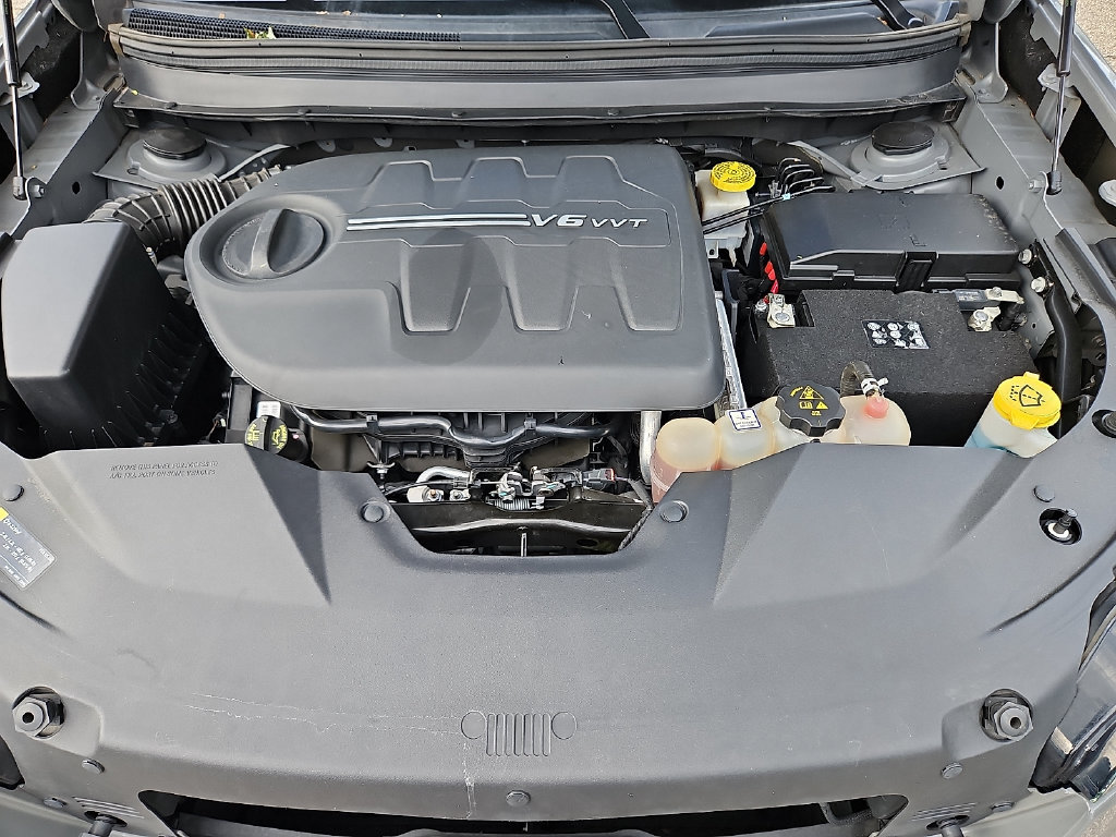Used 2021 Jeep Cherokee Limited AWD/4WD image 31