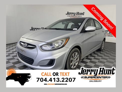 Used 2013 Hyundai Accent GLS FWD image 1
