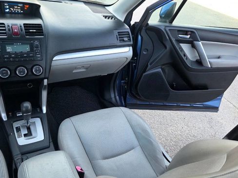 Used 2014 Subaru Forester 2.5i Limited AWD/4WD image 33