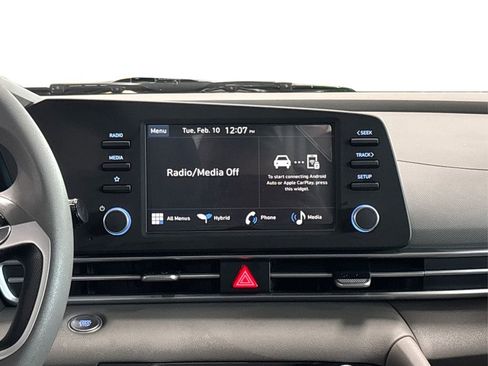 New 2026 Hyundai Elantra Hybrid FWD image 10