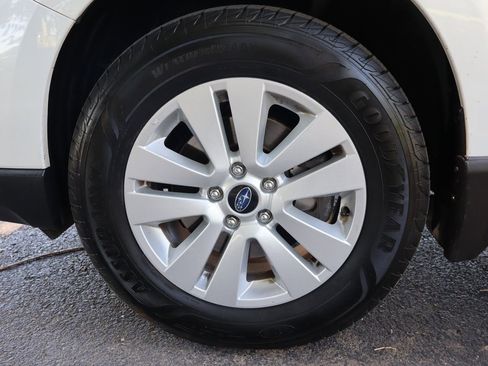 Used 2016 Subaru Outback 2.5i Premium AWD/4WD image 42