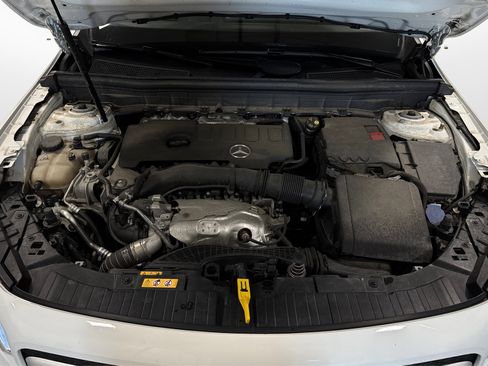 Used 2020 Mercedes-Benz GLB 250 4MATIC image 12