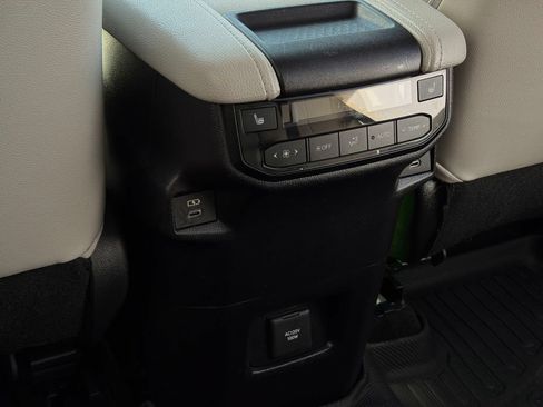 Certified 2024 Toyota Grand Highlander FWD image 21