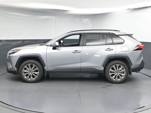 Certified 2024 Toyota RAV4 XLE Premium image 5