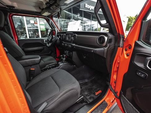 Used 2020 Jeep Gladiator Sport w/ Quick Order Package 24S AWD/4WD image 28
