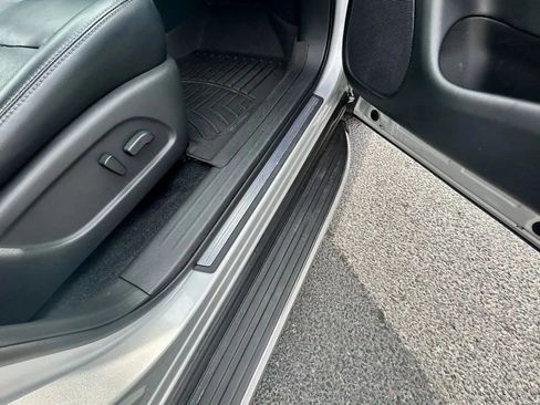 Used 2019 Nissan Pathfinder Platinum w/ Cargo Package image 28