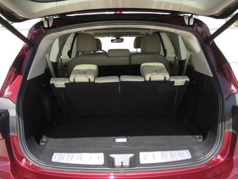 Used 2020 INFINITI QX60 Luxe w/ Essential Package FWD image 13
