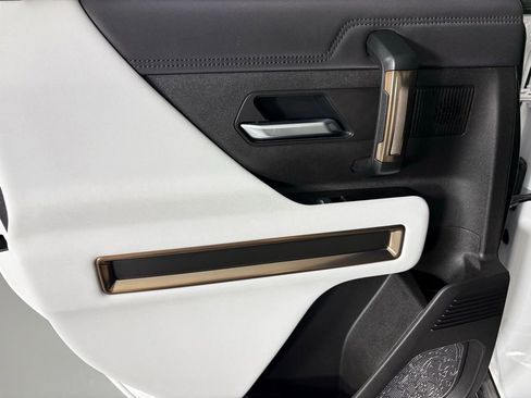 Used 2025 GMC Hummer EV 3X image 35