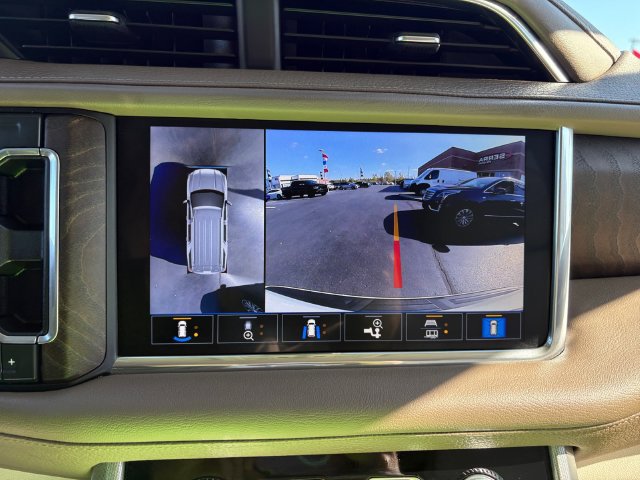 Used 2021 GMC Yukon XL Denali w/ Denali Ultimate Package AWD/4WD image 34