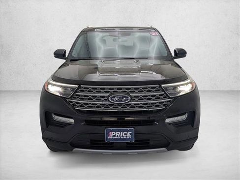 Used 2021 Ford Explorer Limited w/ Equipment Group 301A AWD/4WD image 2