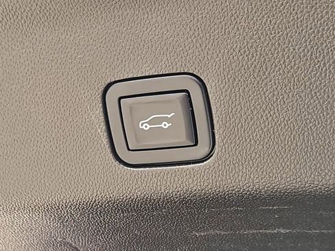 Used 2022 GMC Yukon AT4 image 29