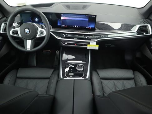 Used 2026 BMW X5 xDrive40i w/ M Sport Package image 14