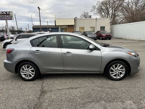 Used 2012 MAZDA MAZDA3 i Touring image 8