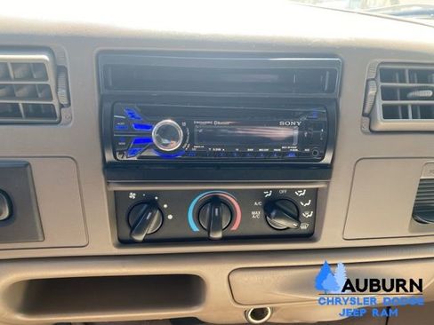 Used 2001 Ford F350 2WD Crew Cab Super Duty image 37