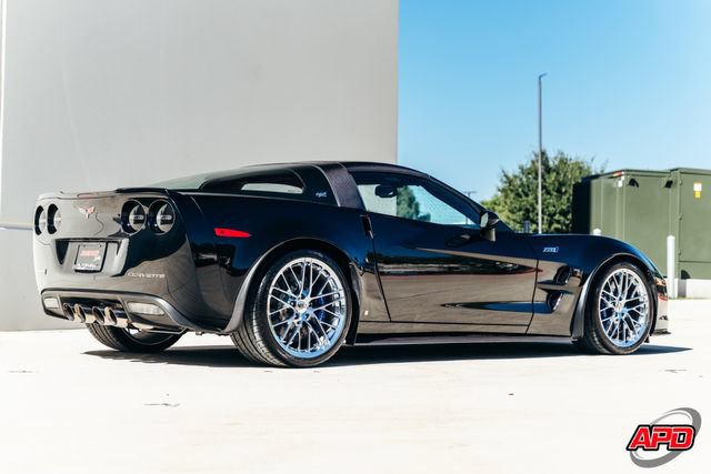 Used 2009 Chevrolet Corvette ZR1 w/ Preferred Equipment Group RWD image 5
