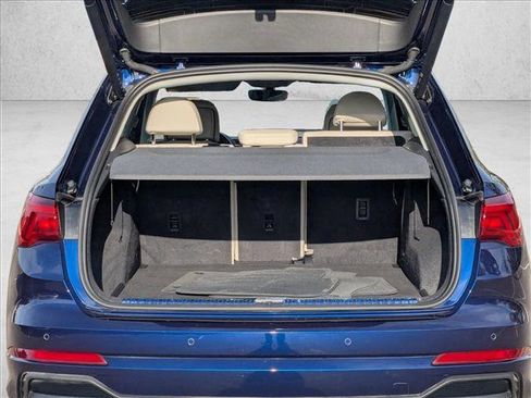 Used 2023 Audi Q3 2.0T Premium w/ Convenience Package image 6