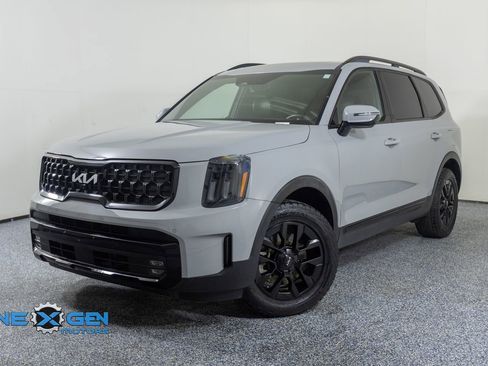 Used 2024 Kia Telluride SX Prestige X-Pro AWD/4WD image 3