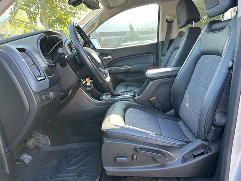 Used 2016 Chevrolet Colorado Z71 image 20