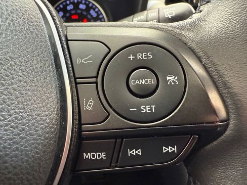 Used 2022 Toyota RAV4 XLE w/ Convenience Package AWD/4WD image 38