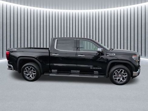 Certified 2022 GMC Sierra 1500 SLT w/ SLT Premium Plus Package AWD/4WD image 3